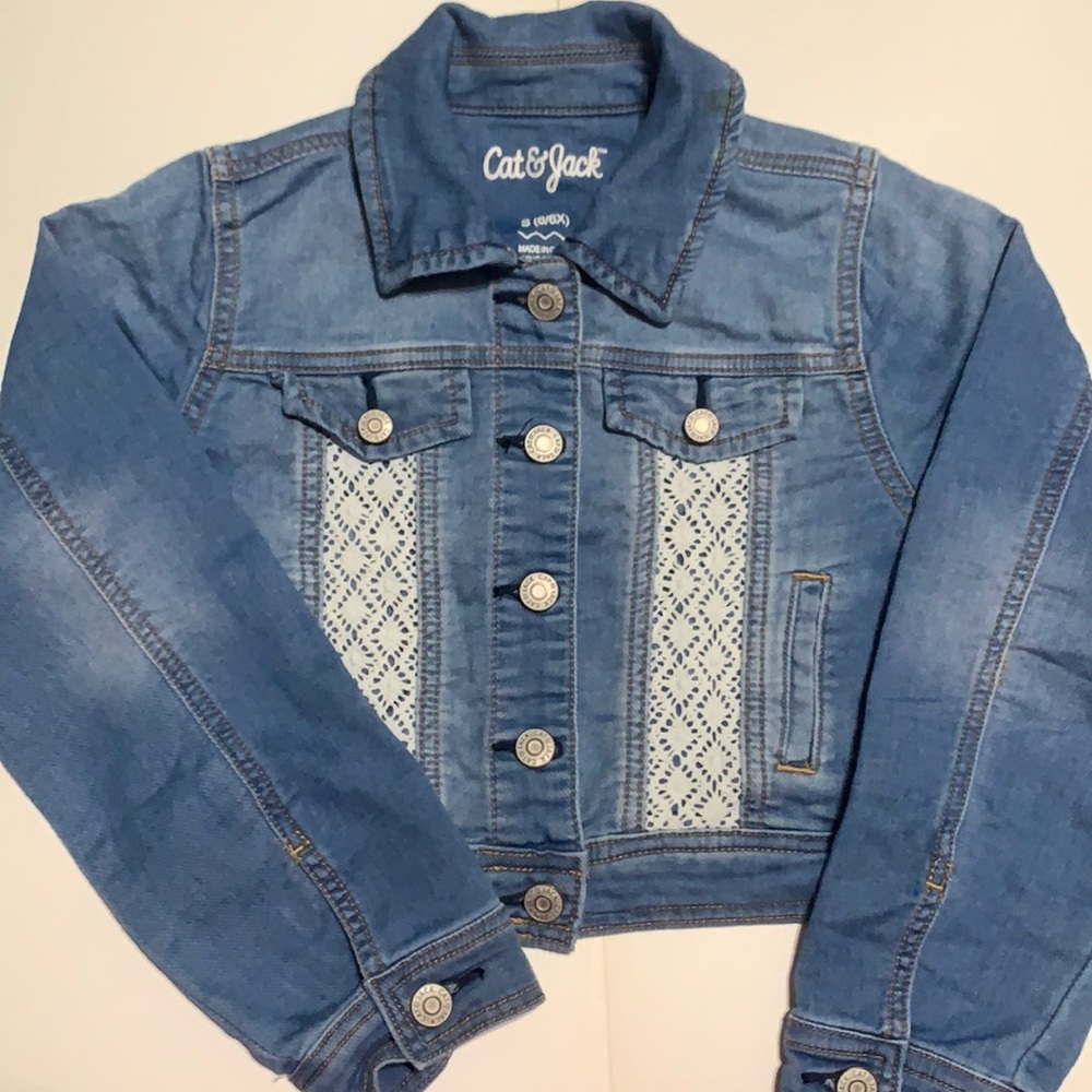 Cat & Jack jean jacket w/lace girls 6/6x soft blue wash preowned